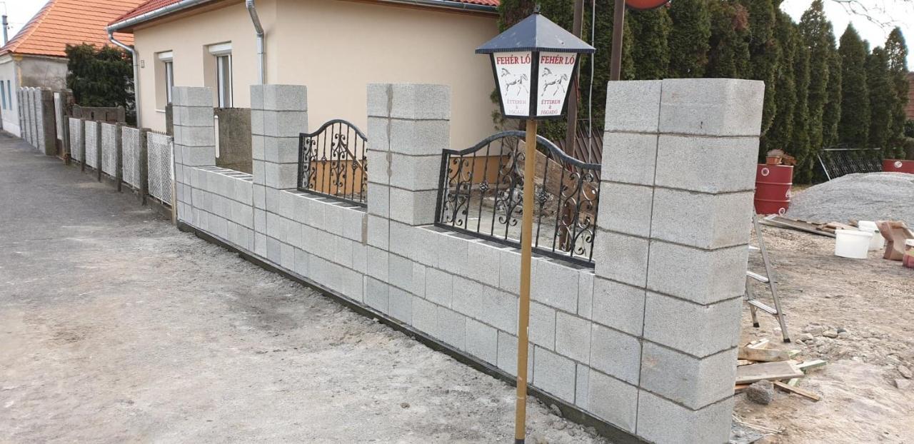 Fehérló Vendégház&Restaurant Bük Exterior foto