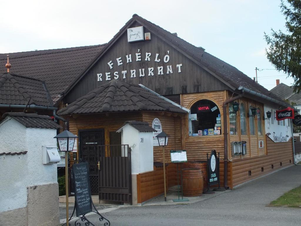 Fehérló Vendégház&Restaurant Bük Exterior foto